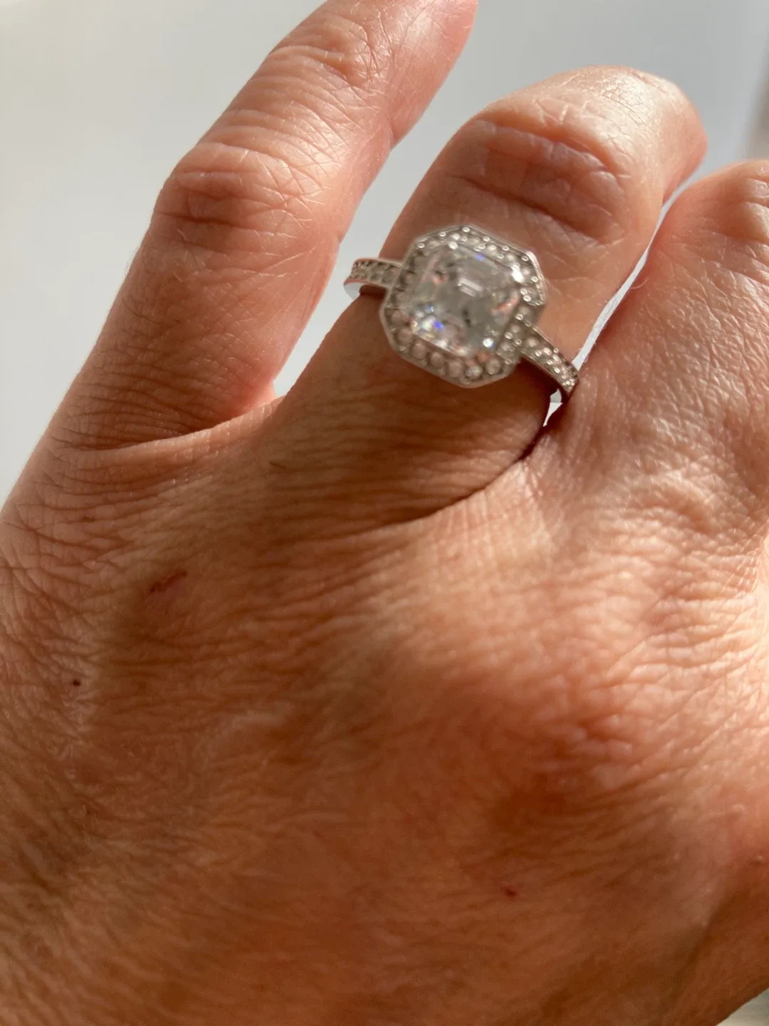 Swarovski Ring size 5 thumbnail