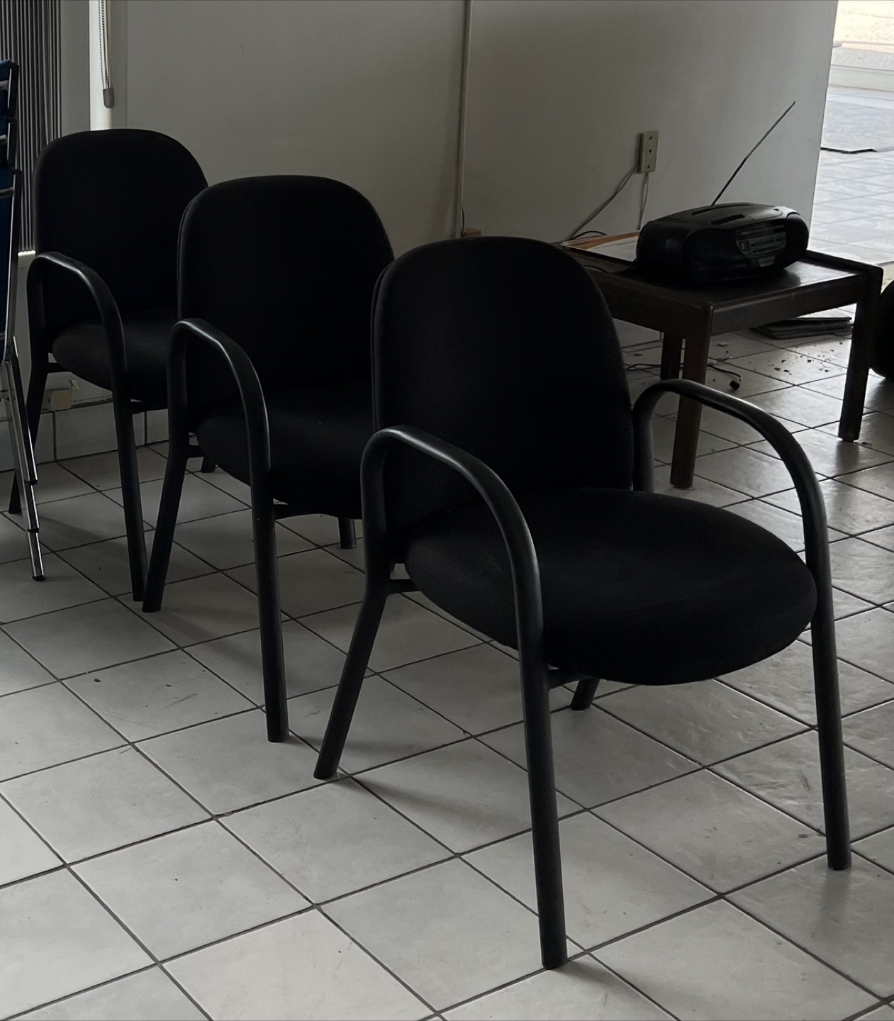Black Office/Waiting Room Chairs - Set of 5 - photo 2