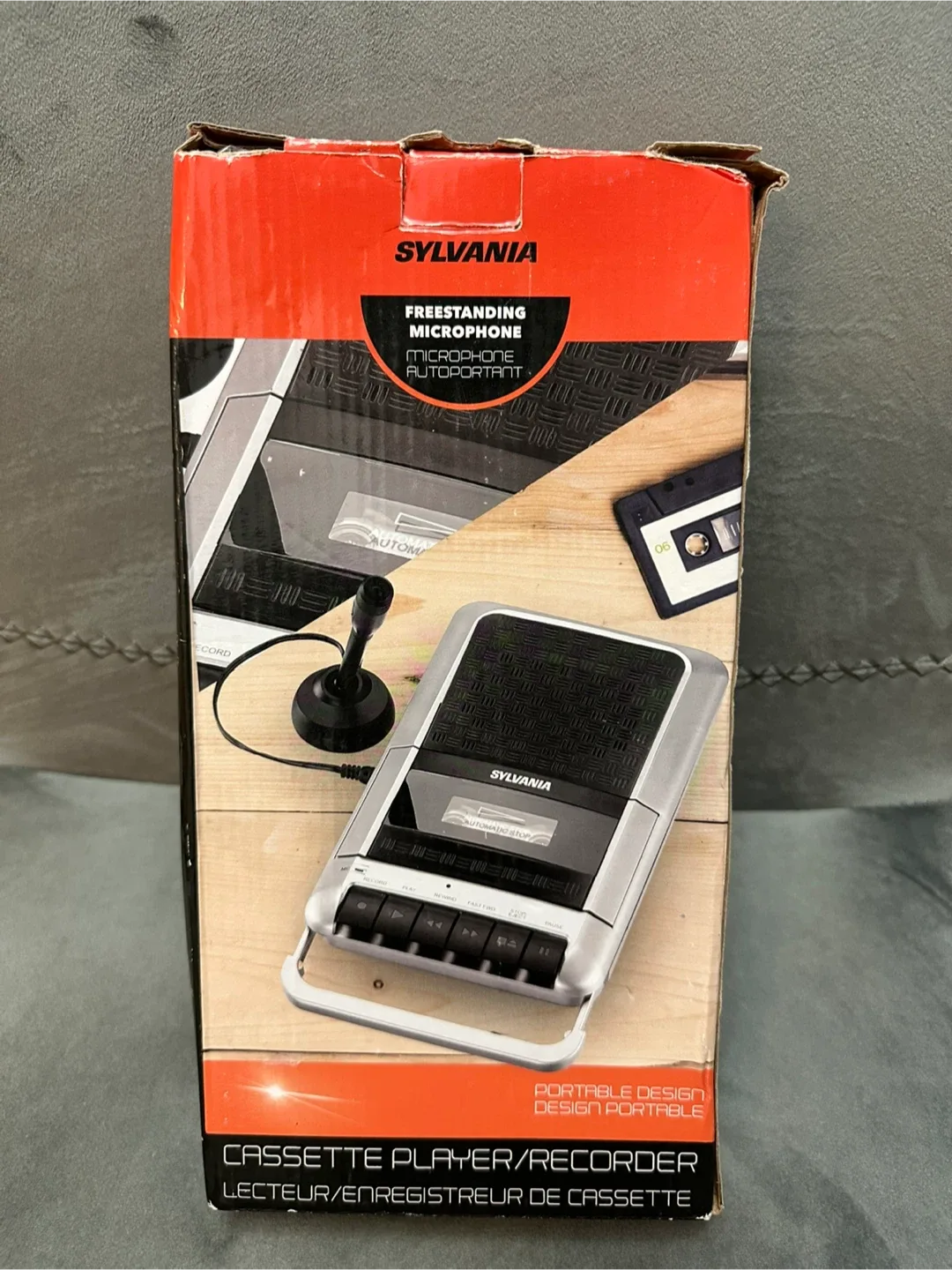 Sylvania Freestanding Microphone Cassette Player/Recorder thumbnail