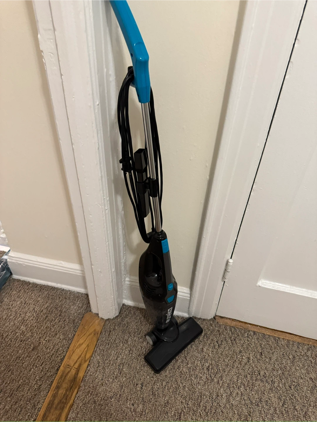 Eureka Blaze 3-in-1 Stick Vacuum Cleaner - photo 2