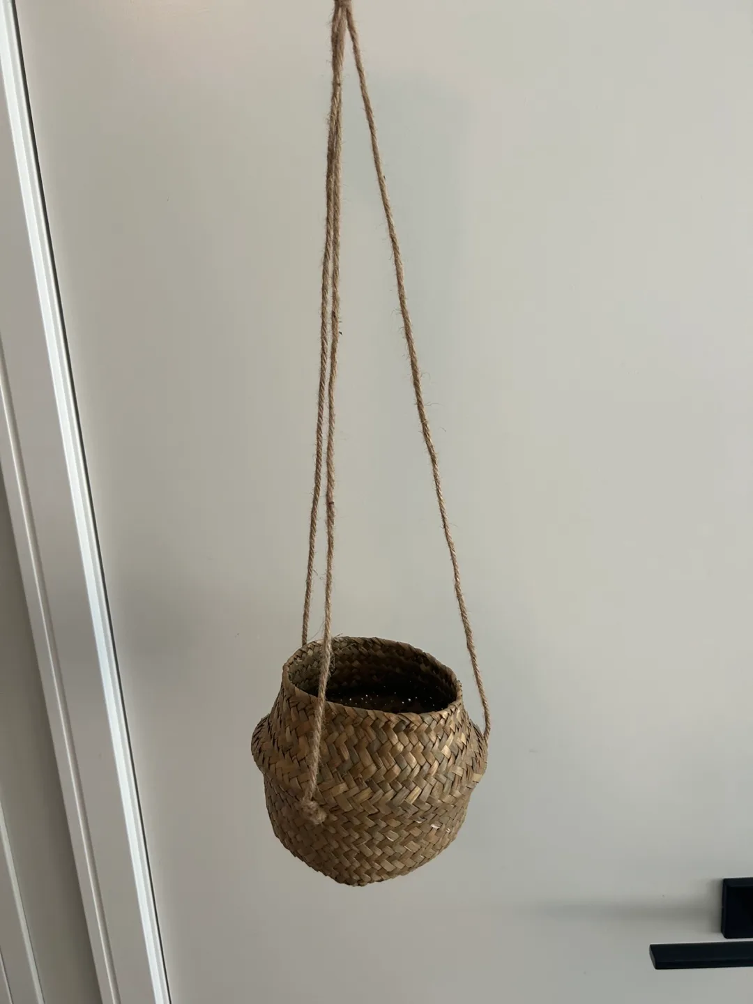 Woven Hanging Basket Planter thumbnail