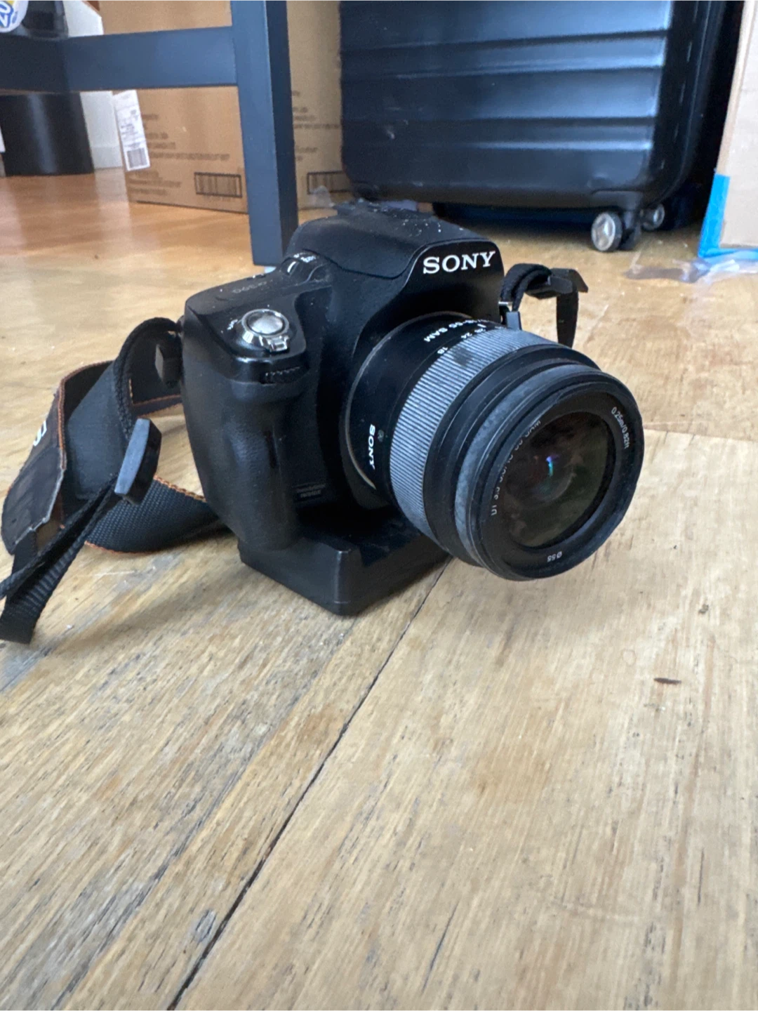 Sony Alpha a390 DSLR Camera with 18-55mm Lens - photo 3
