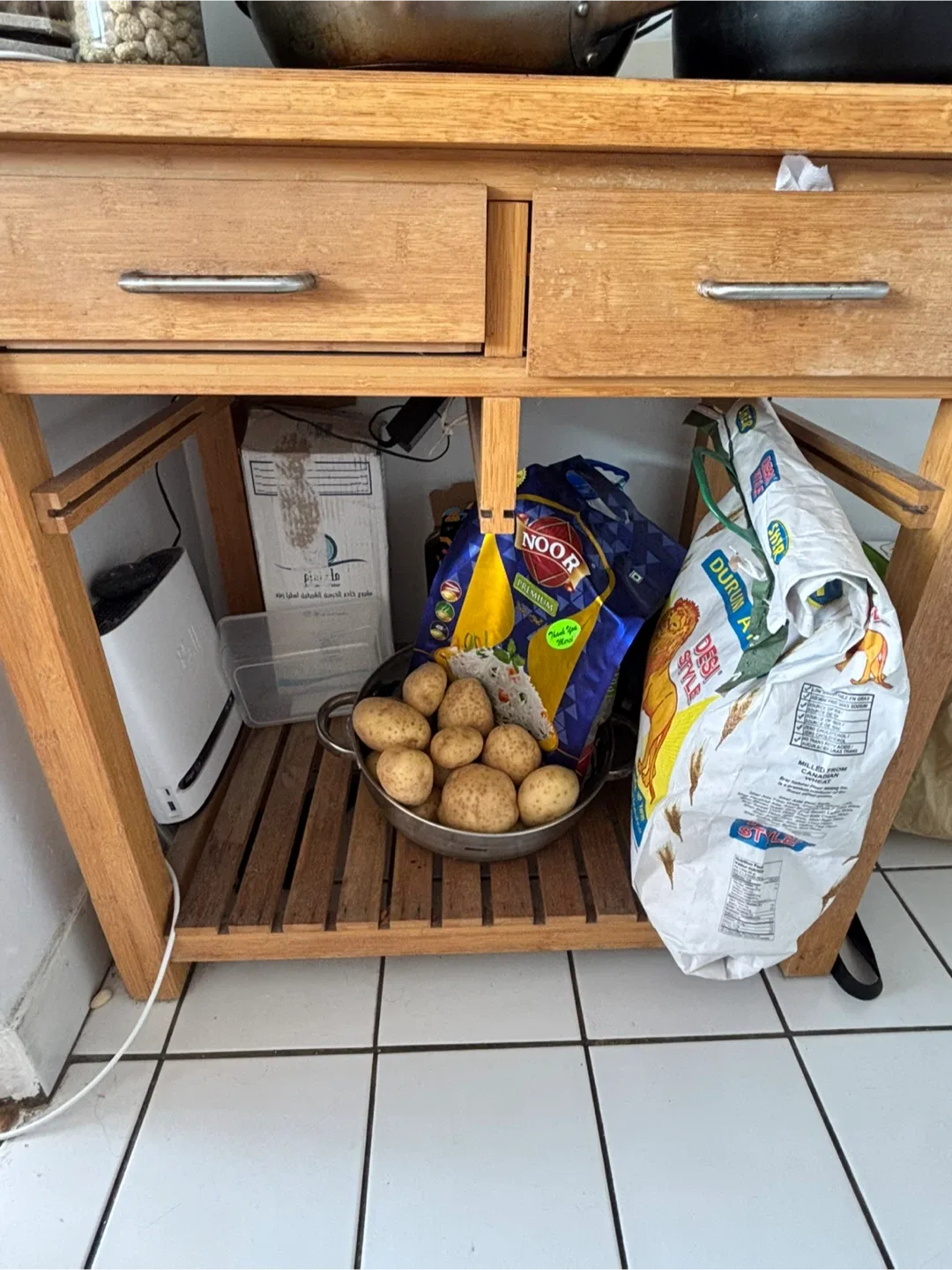 Kitchen Island image indicator(3)