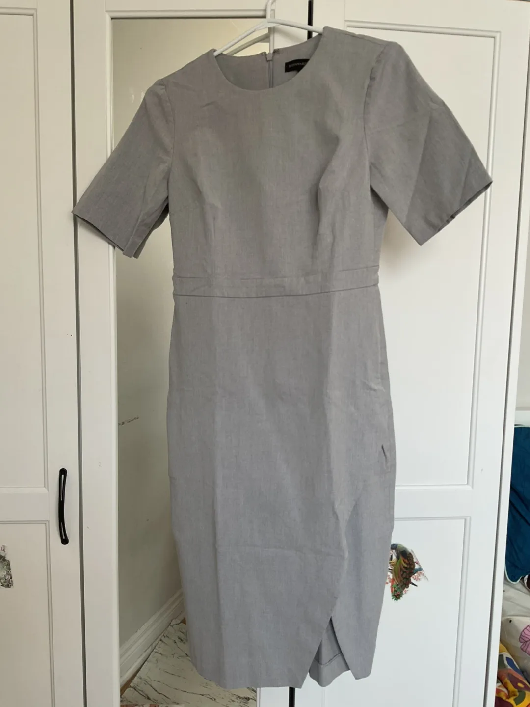 Banana Republic Dress - Size 6, Grey thumbnail