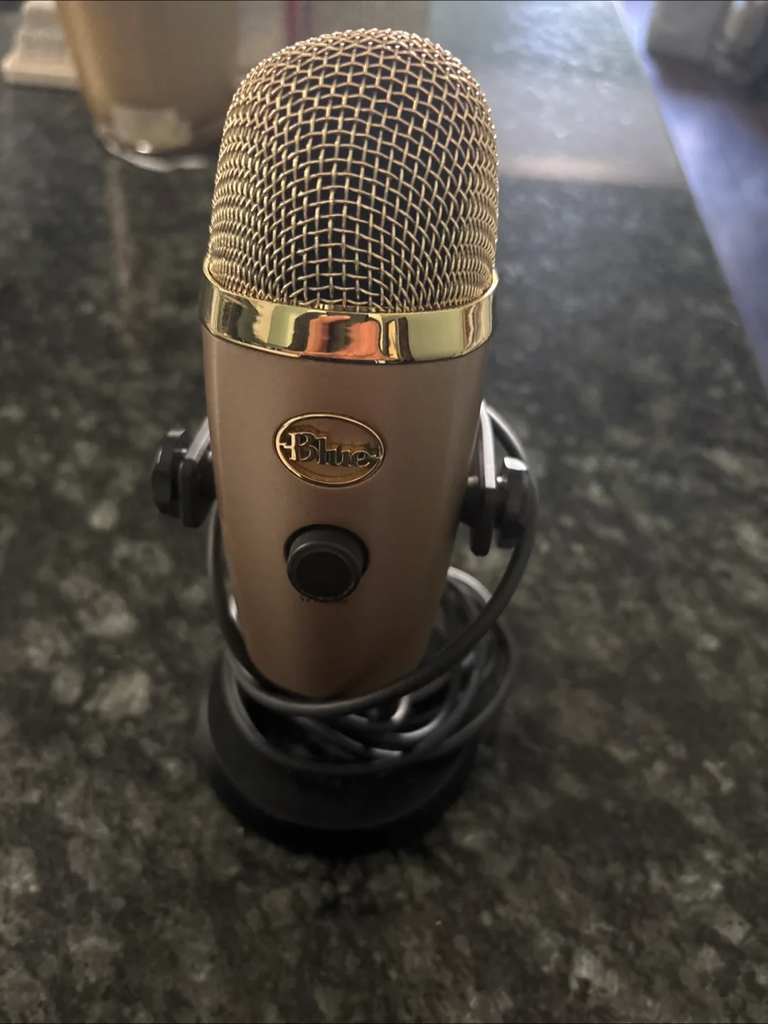 Blue yeti nano microphone thumbnail