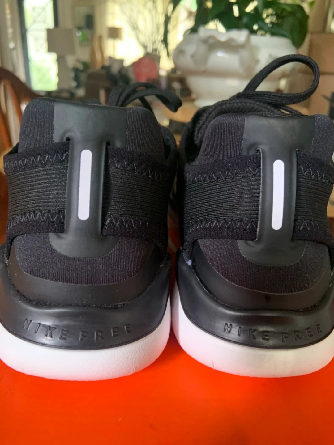 NEW Nike Free RN 2018 Black Running Shoes - Size 5 image indicator(7)