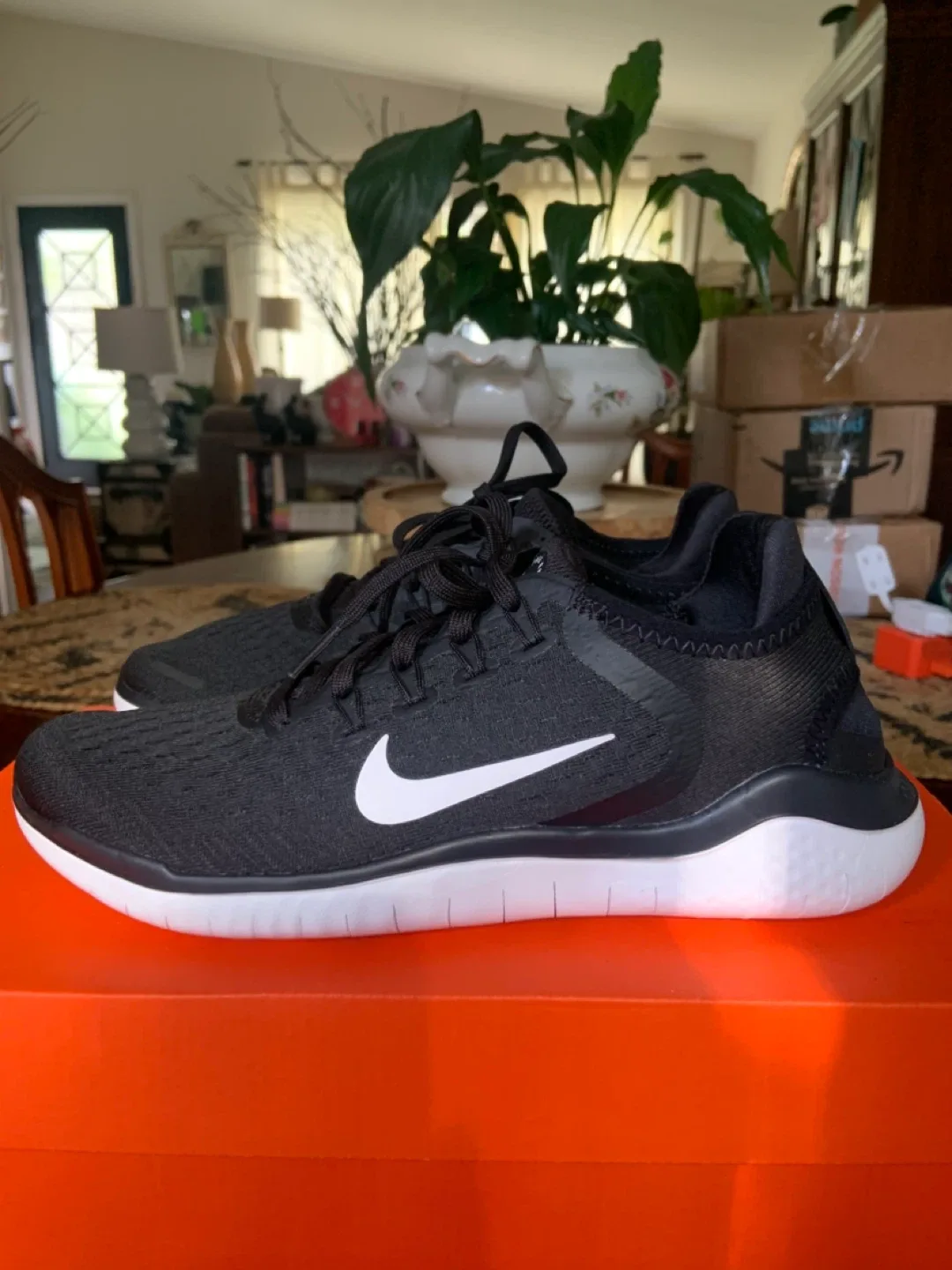 NEW Nike Free RN 2018 Black Running Shoes - Size 5 image indicator(2)