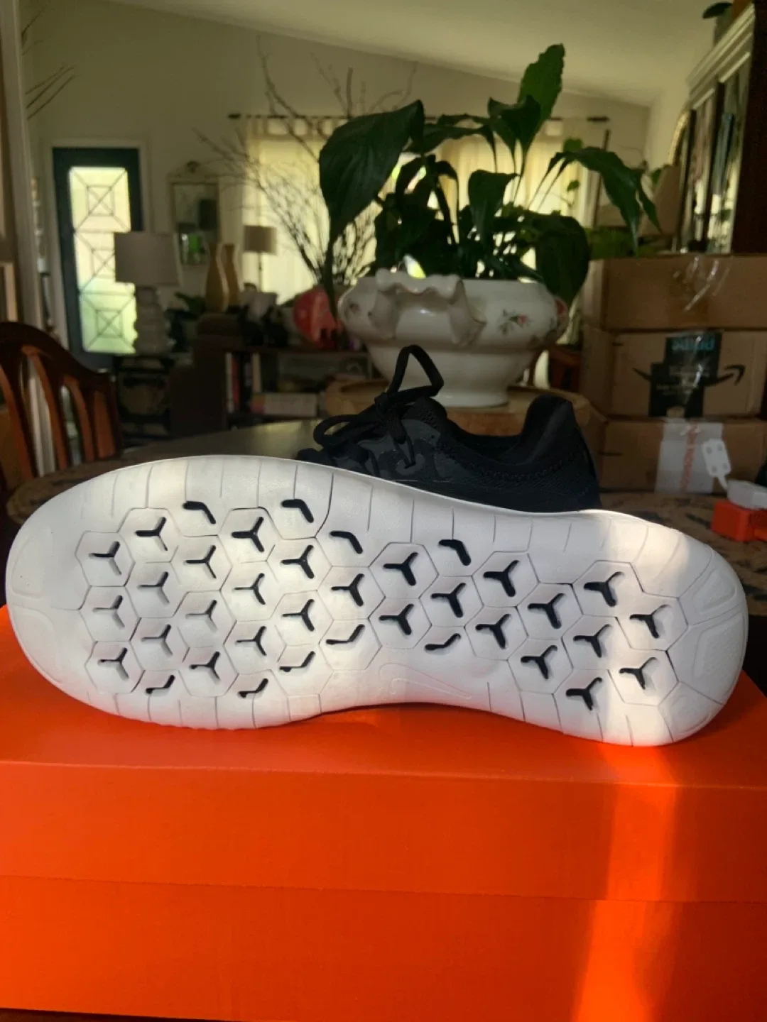 NEW Nike Free RN 2018 Black Running Shoes - Size 5 image indicator(10)