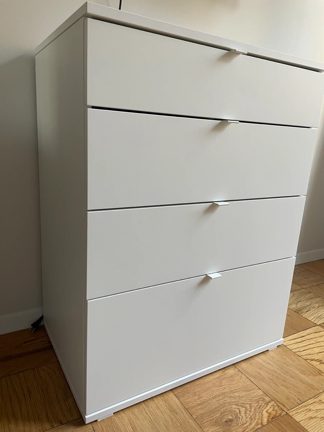 IKEA VIHALS White 4-Drawer Chest - photo 2