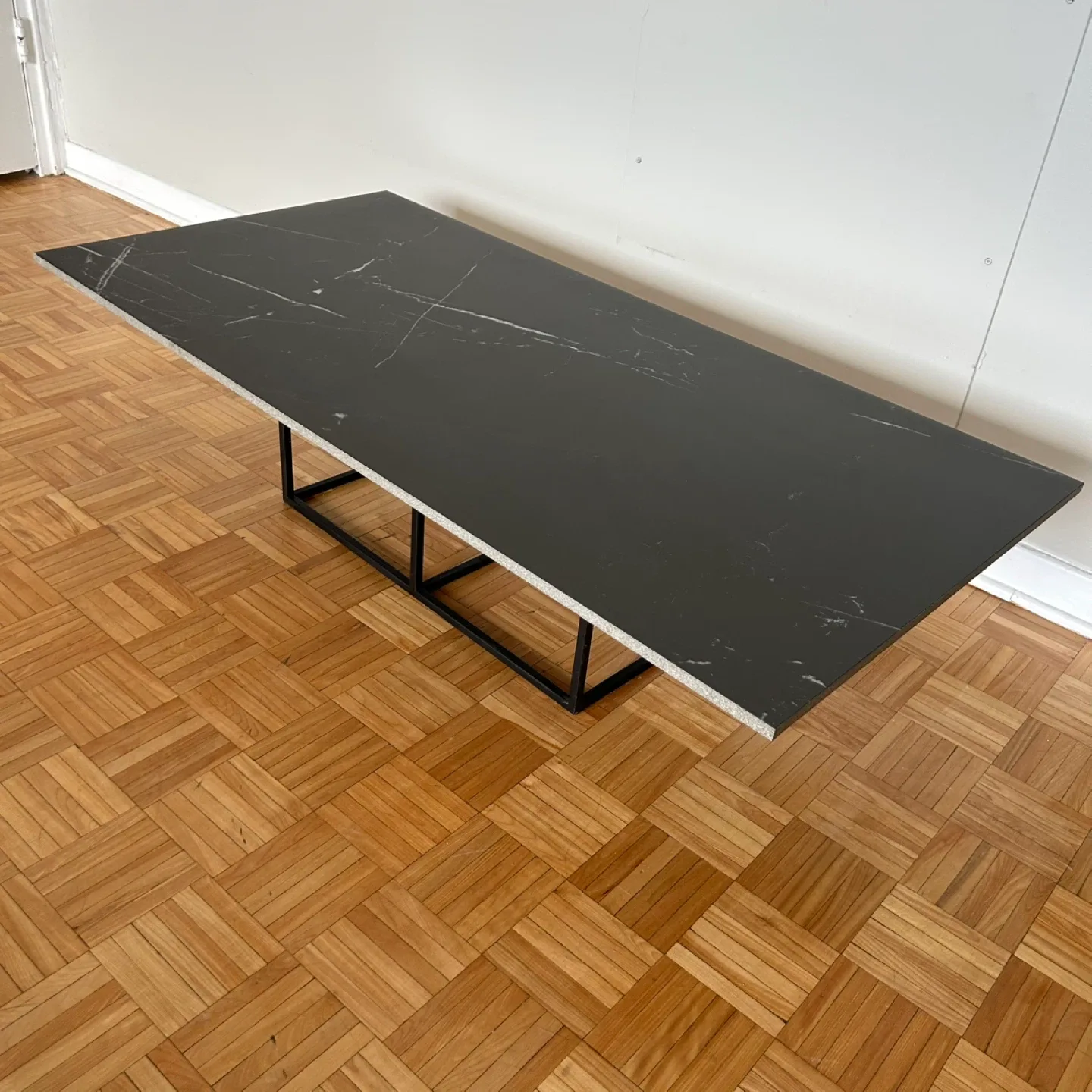 Black marble/ceramic coffee table 120cmx60cm image indicator(4)