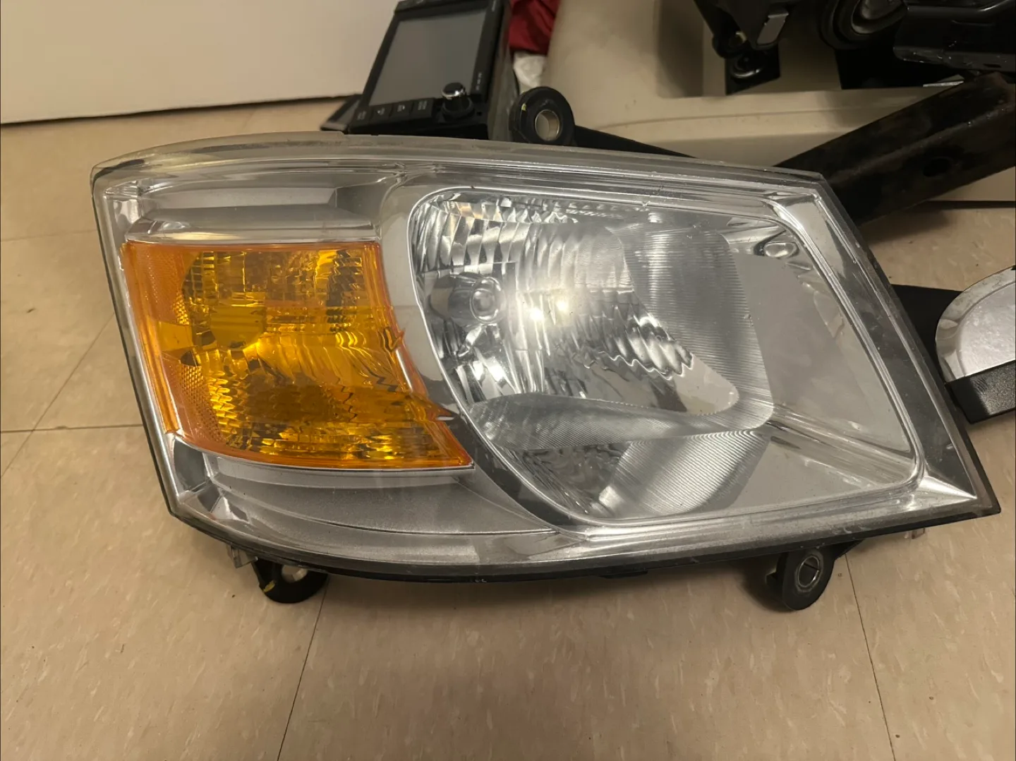 Car Parts - 2008 Dodge Caravan , Headlight, Tailgate thumbnail
