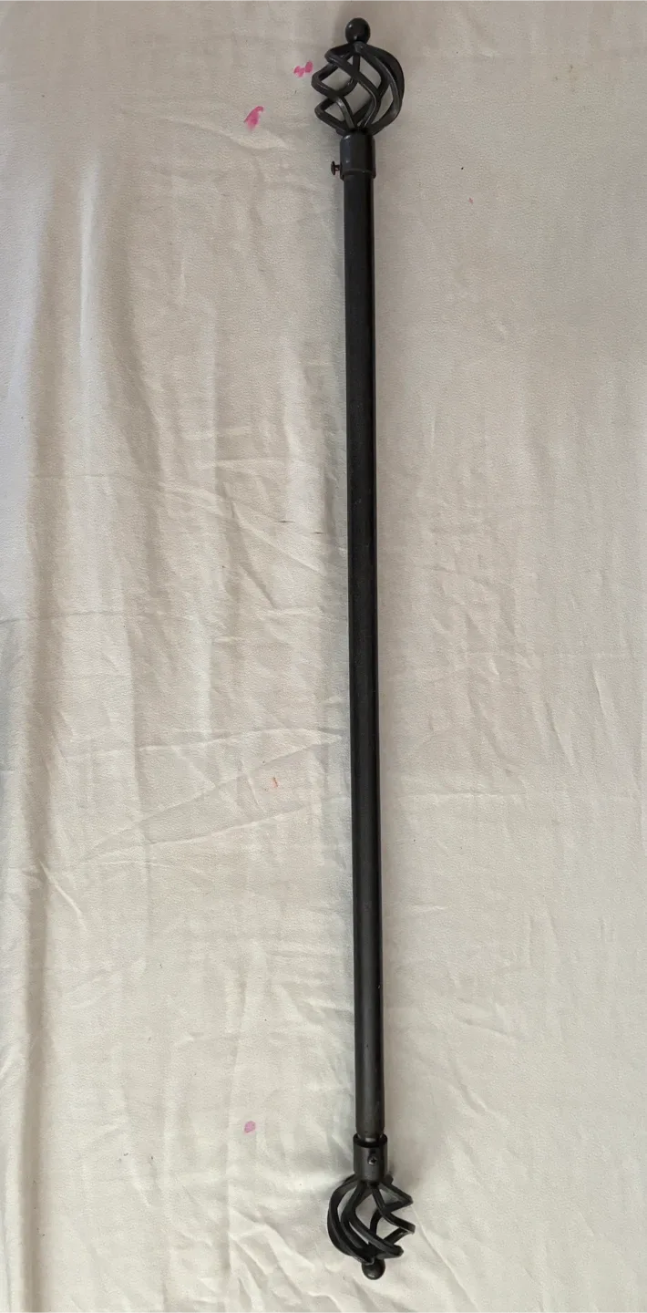 Beautiful Black Curtain Rods (3 pairs) 🥕 thumbnail