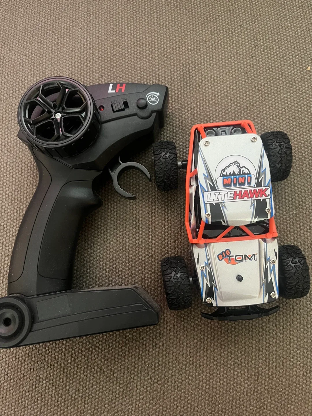 New Litehawk Mini Big Tom RC Truck image indicator(3)