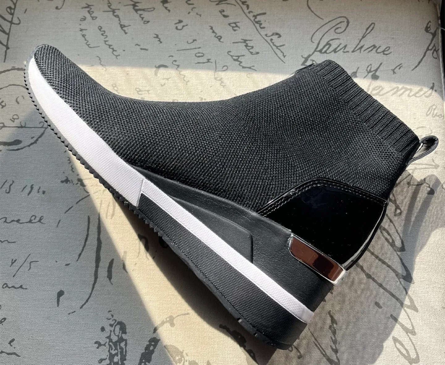 MICHAEL KORS women stretch knitted sneakers Size 8.5-9 image indicator(5)