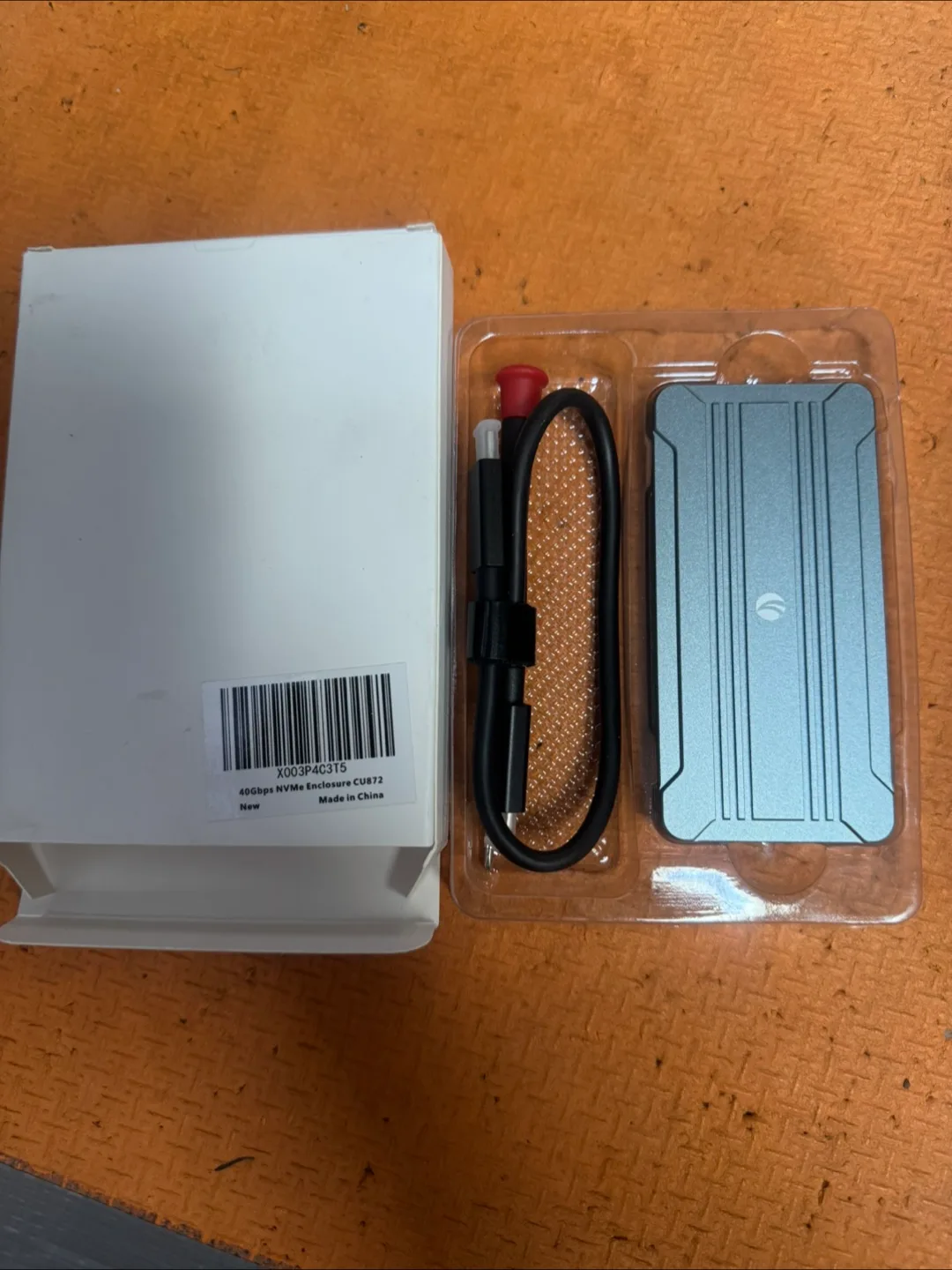 New V VCOM 40Gbps M.2 NVMe SSD Enclosure thumbnail