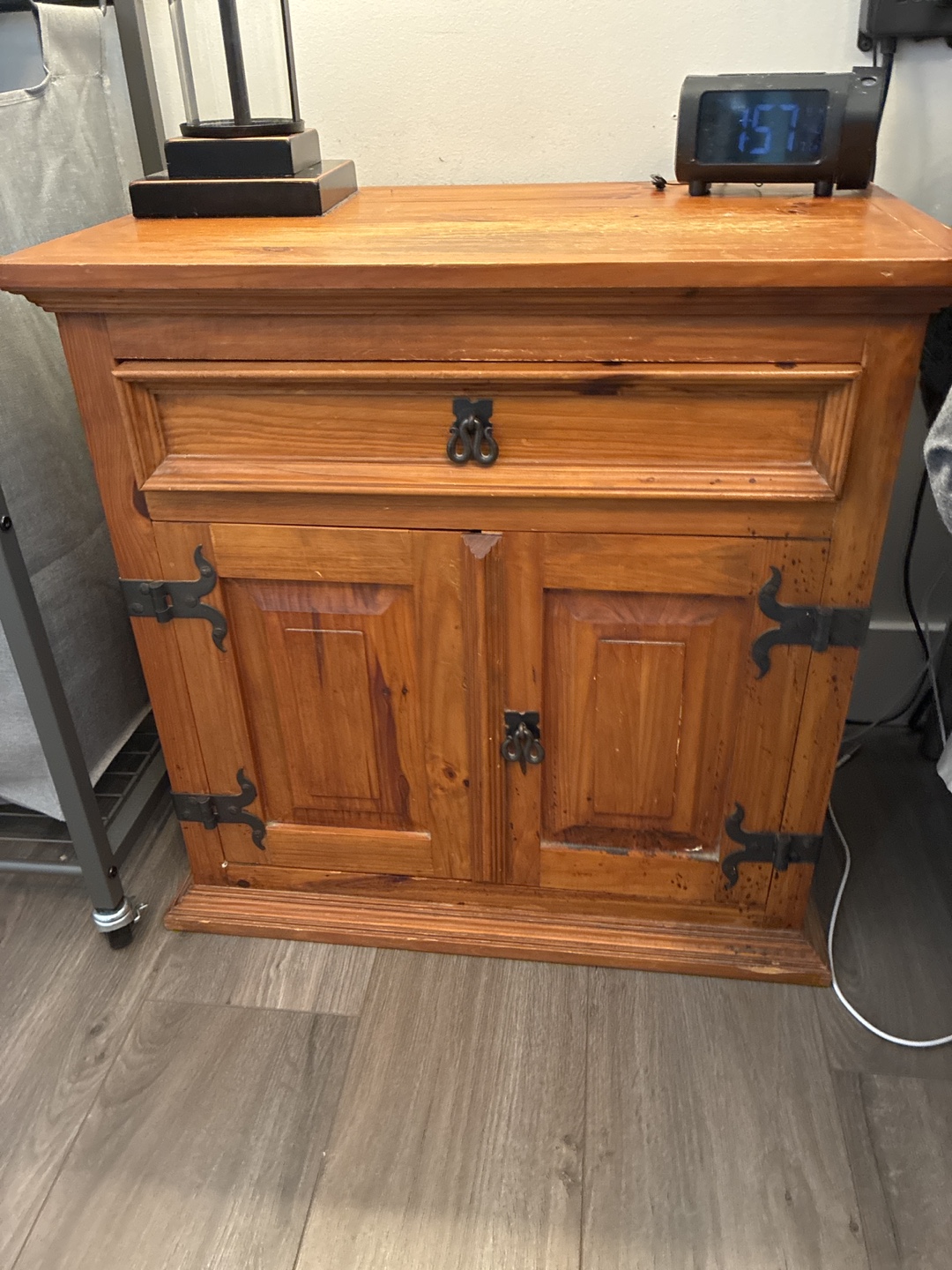 2 solid wood bedside/nightstand tables with drawers and storage - photo 2