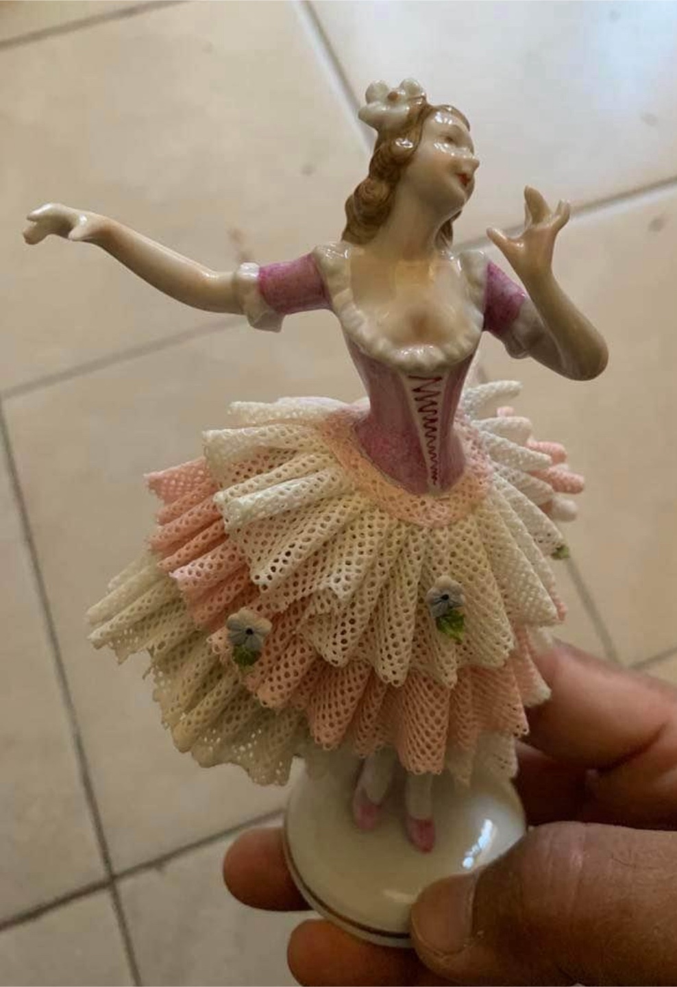 Antique German Dresden Lace Porcelain Ballerina Dancer Figurine - photo 4