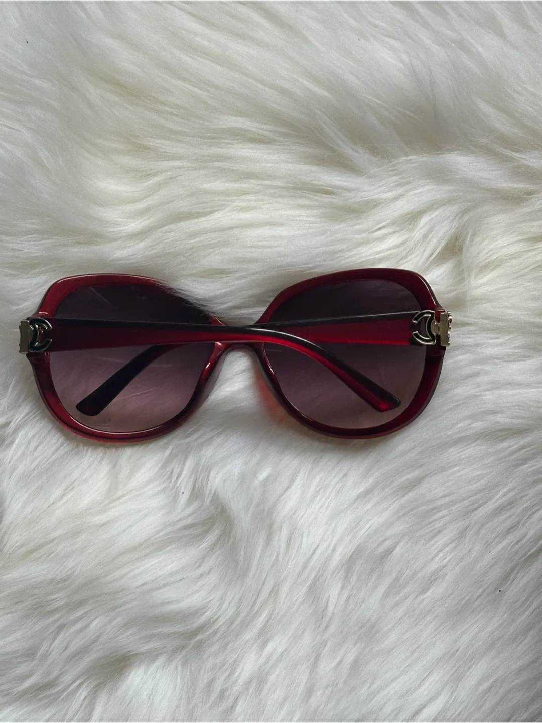 Bundle of Ladies Sunglasses: $10 for All! 😎🕶️ image indicator(4)
