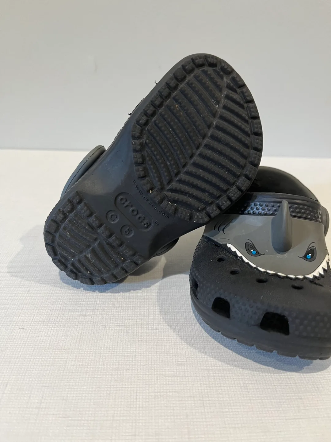 Crocs Kids' Crocband Shark Clog Size 5 image indicator(3)