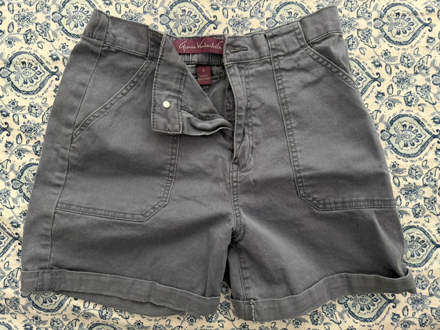 Gloria Vanderbilt Women's Shorts - Size S