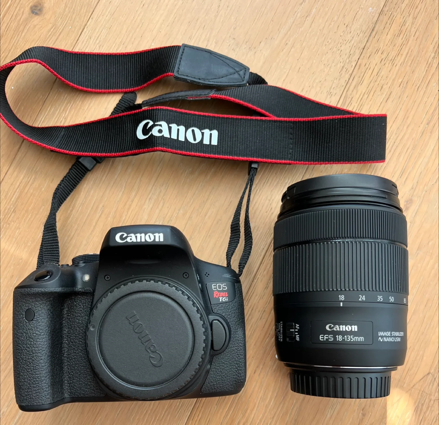 Canon EOS Rebel T6i Camera Bundle image indicator(2)