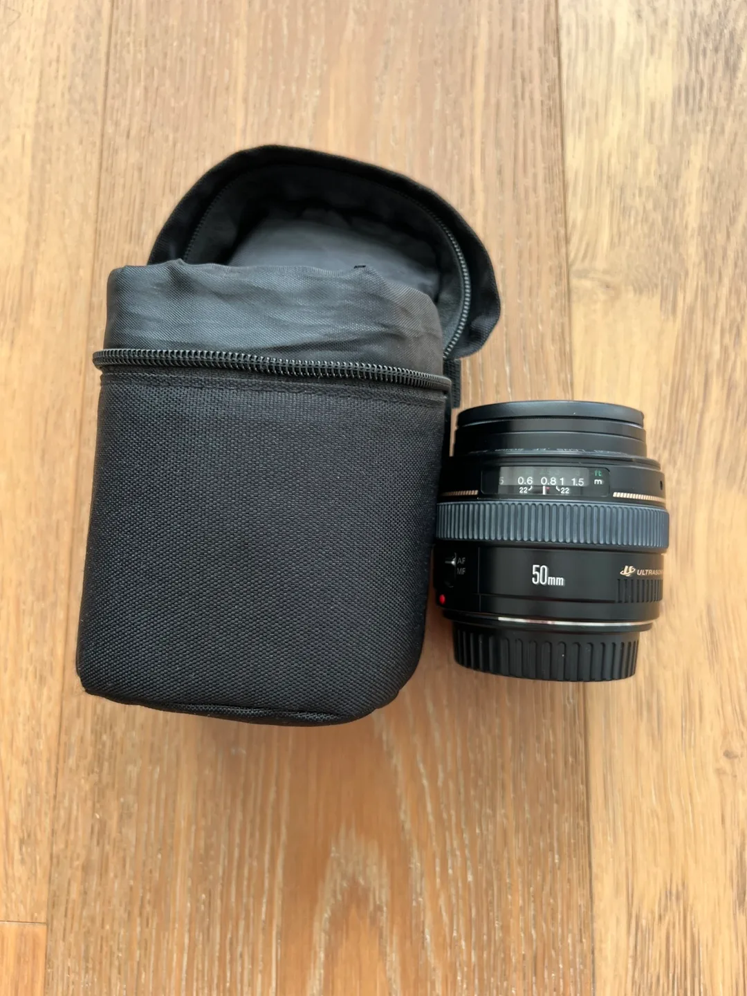 Canon EOS Rebel T6i Camera Bundle image indicator(7)