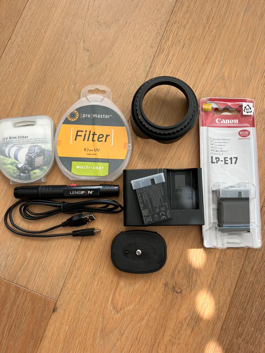 Canon EOS Rebel T6i Camera Bundle image indicator(8)