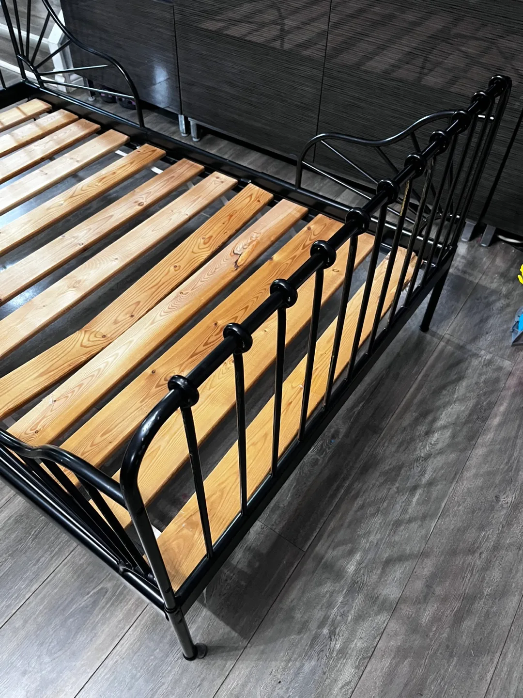 IKEA minnen bed thumbnail
