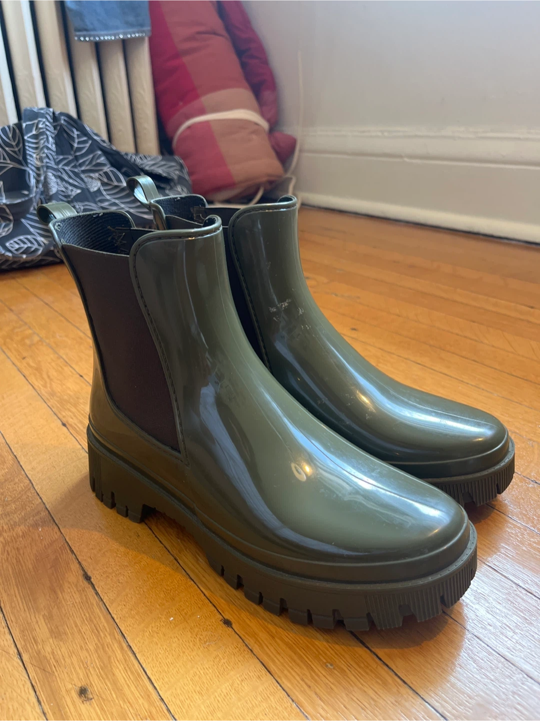 Lemon Jelly Chelsea Boots, Size 8 - photo 3
