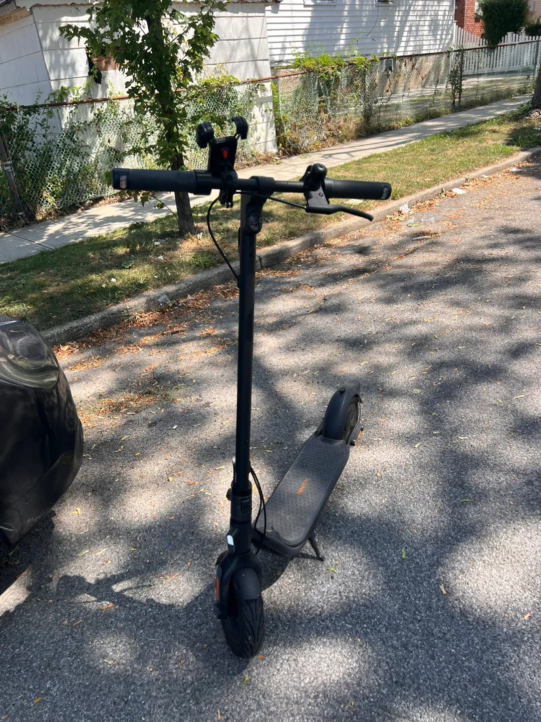 Segway Ninebot ES4 Electric Scooter image indicator(2)