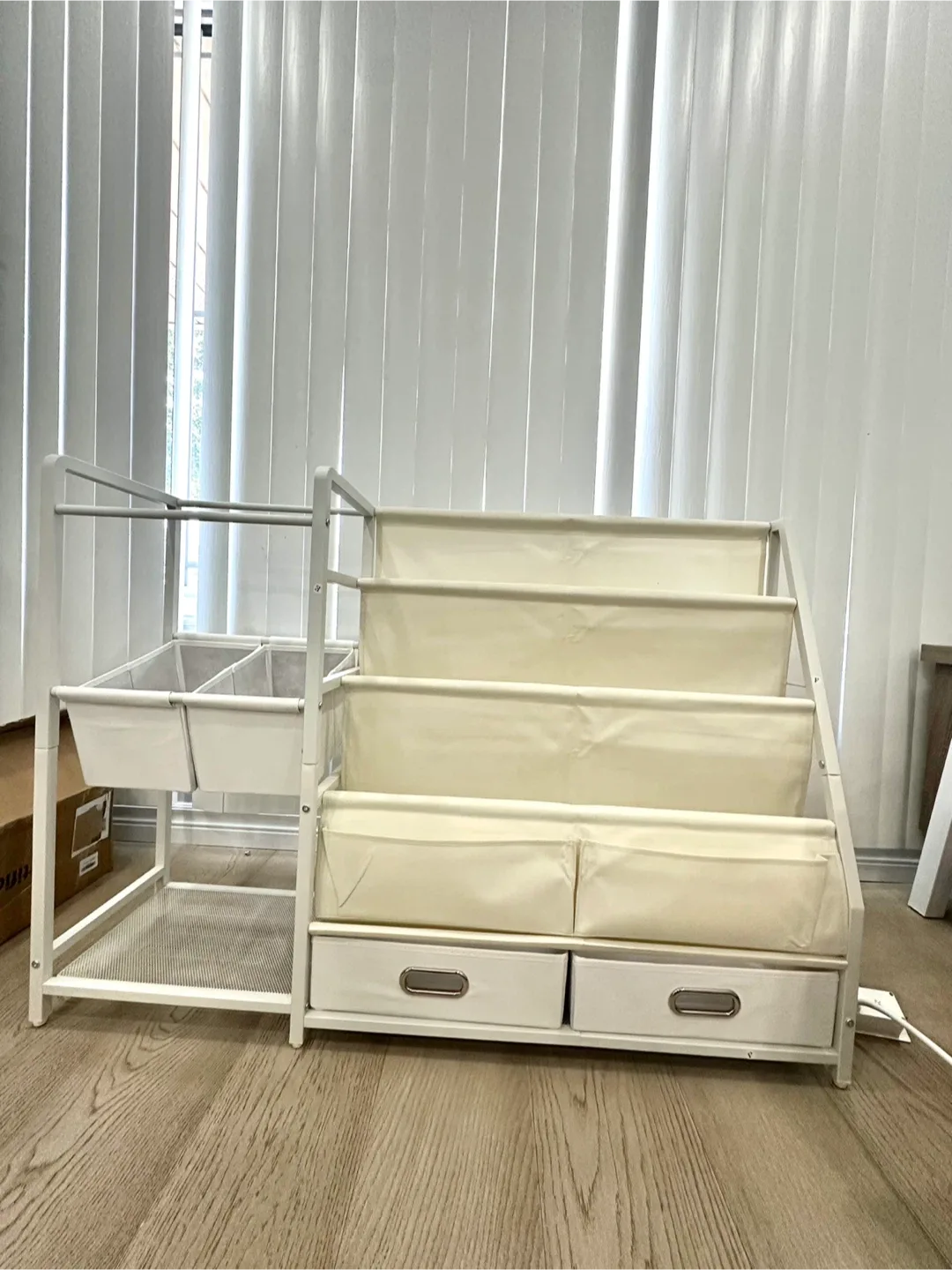 White Cover-Forward Bookshelf thumbnail