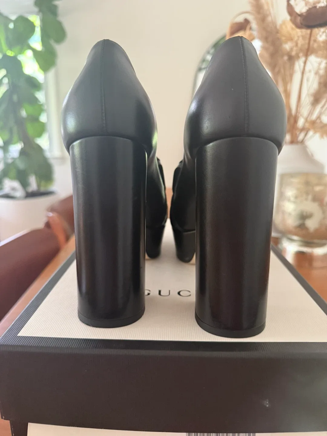 Gucci Malaga Black Leather Fringe Platform Pumps - Size 7 image indicator(4)