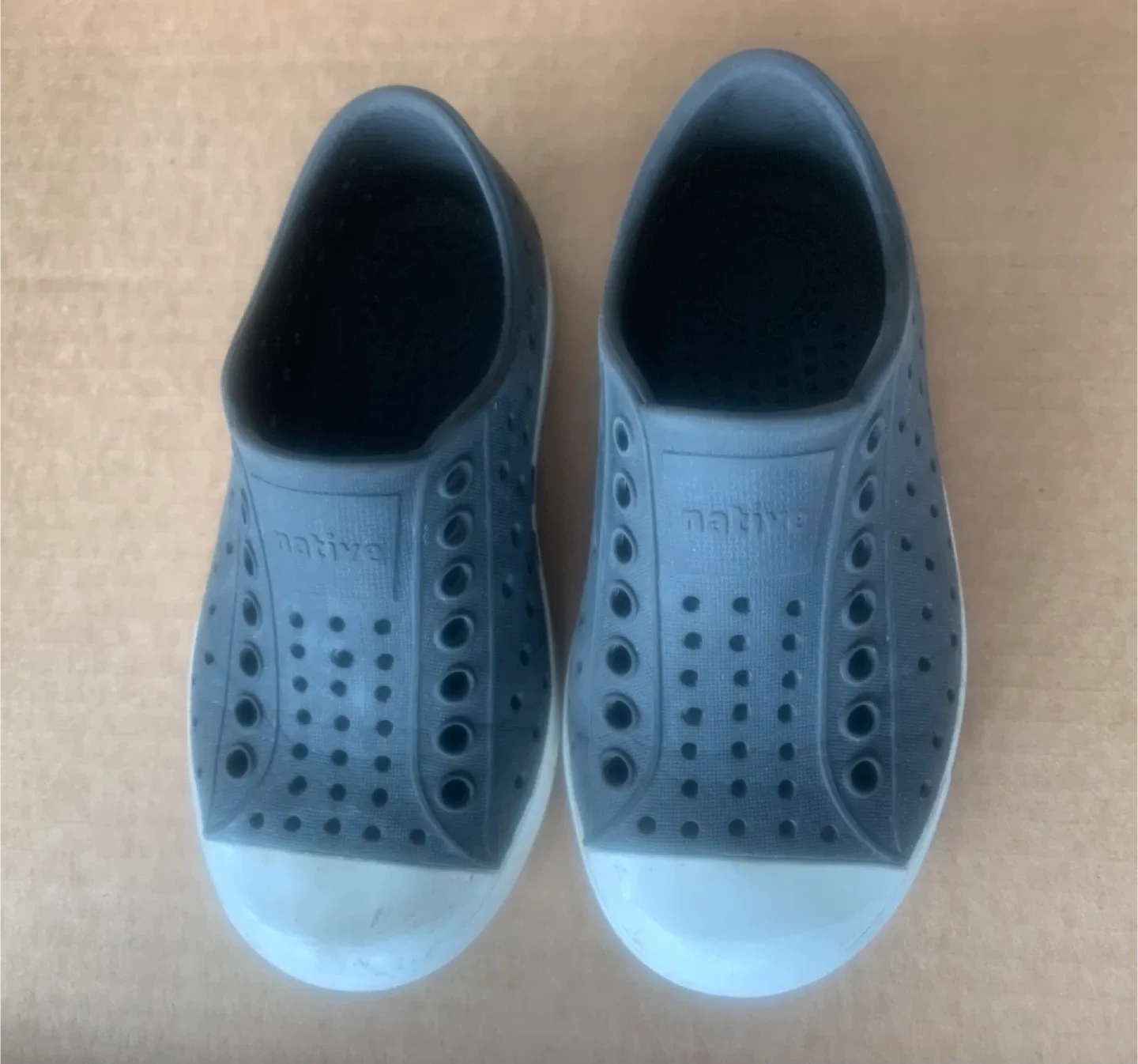 Native Kids Black Shoes Size 8 thumbnail
