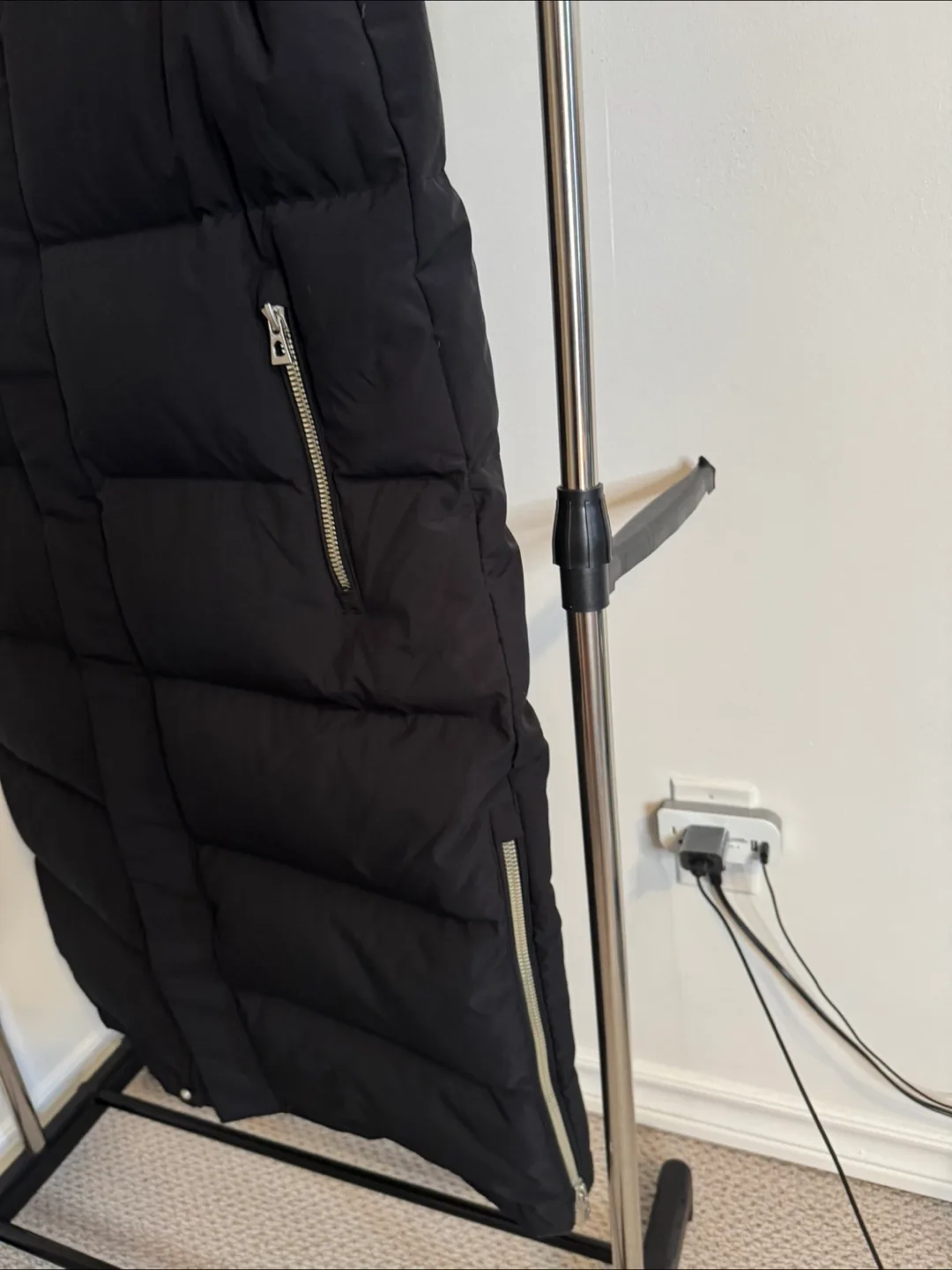 Rudsak Black Puffer Vest image indicator(8)