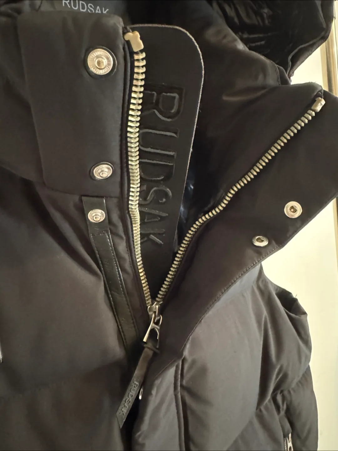Rudsak Black Puffer Vest image indicator(2)