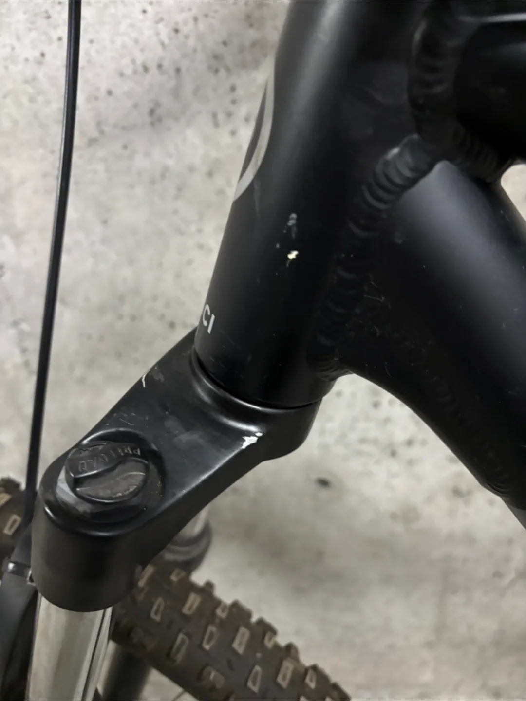 DaVinci Chameleon size Med, black image indicator(9)