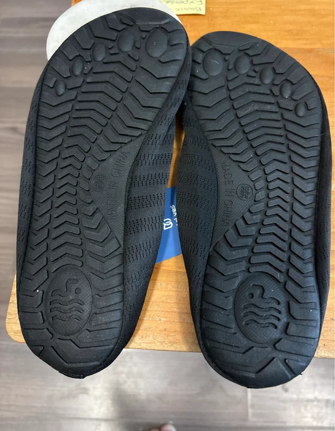 WateLves Water Shoes - New image indicator(2)