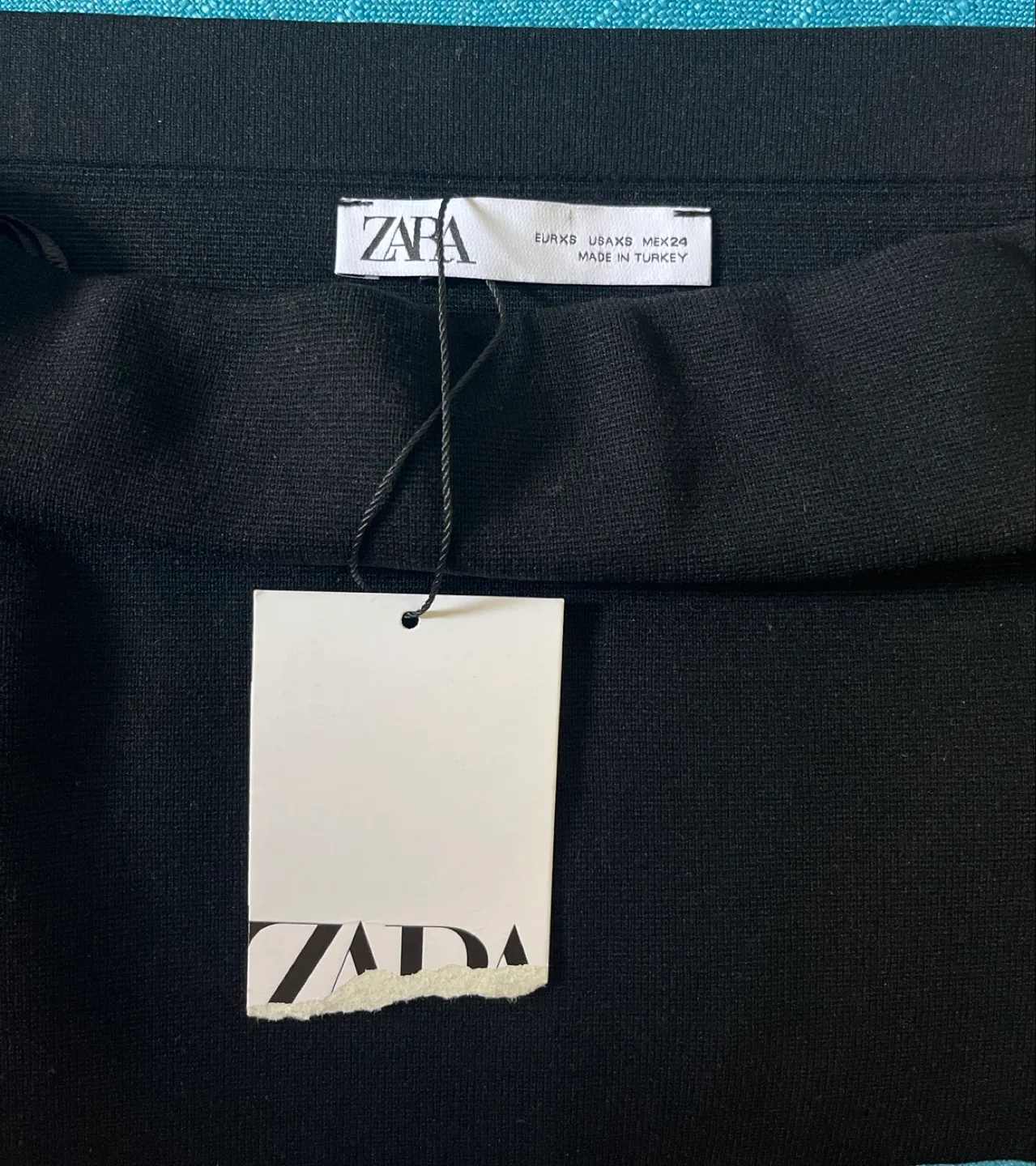 Zara Black Off-Shoulder Top - Size XS image indicator(3)
