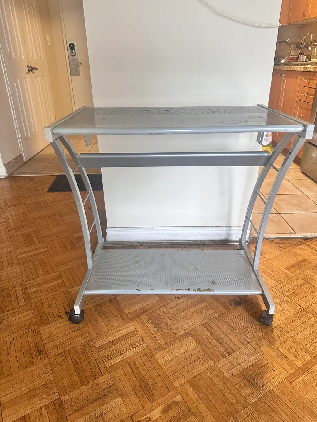 Table with wheels thumbnail