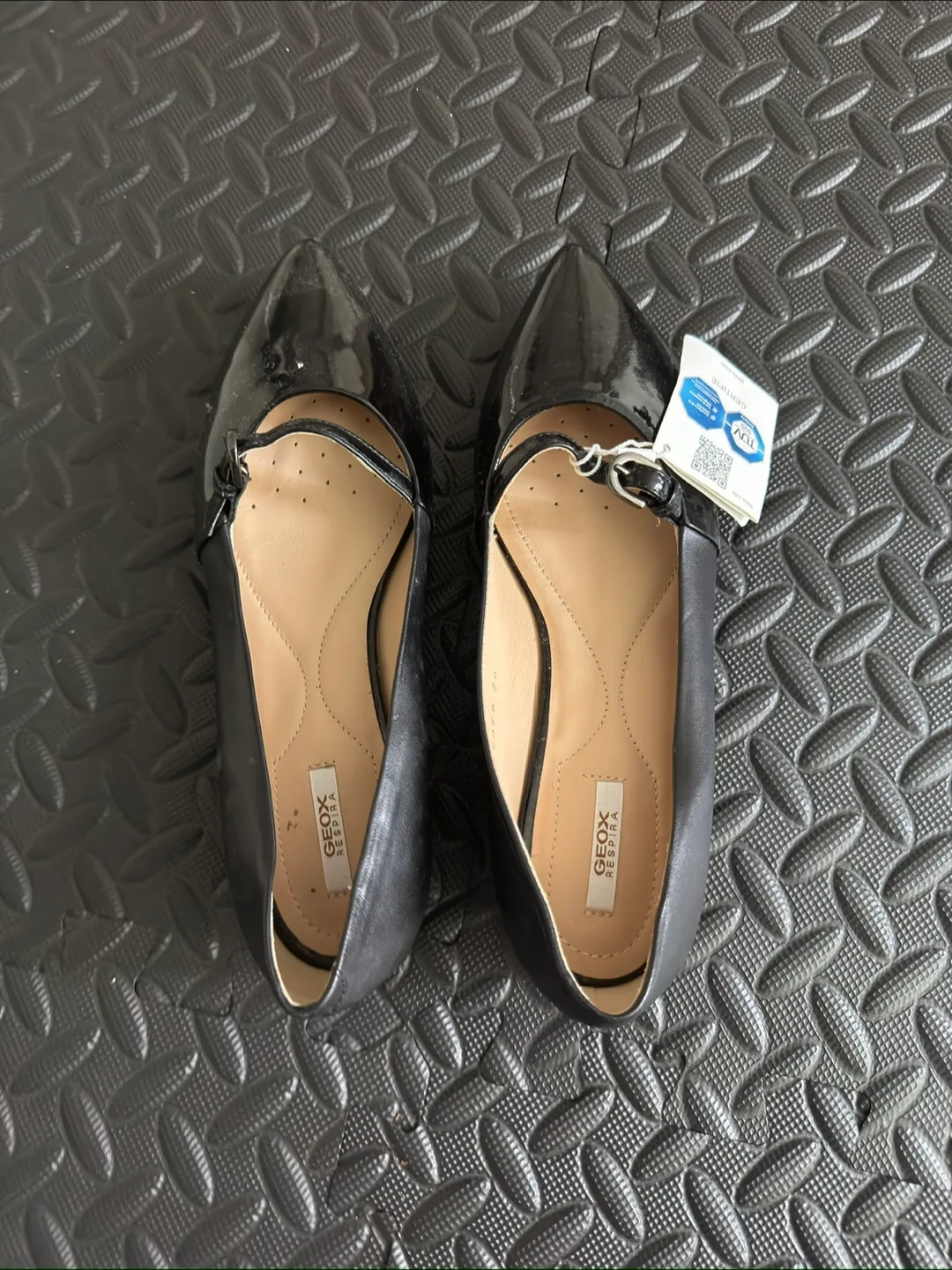 Geox Black Leather Ballet Flats - Size 36
