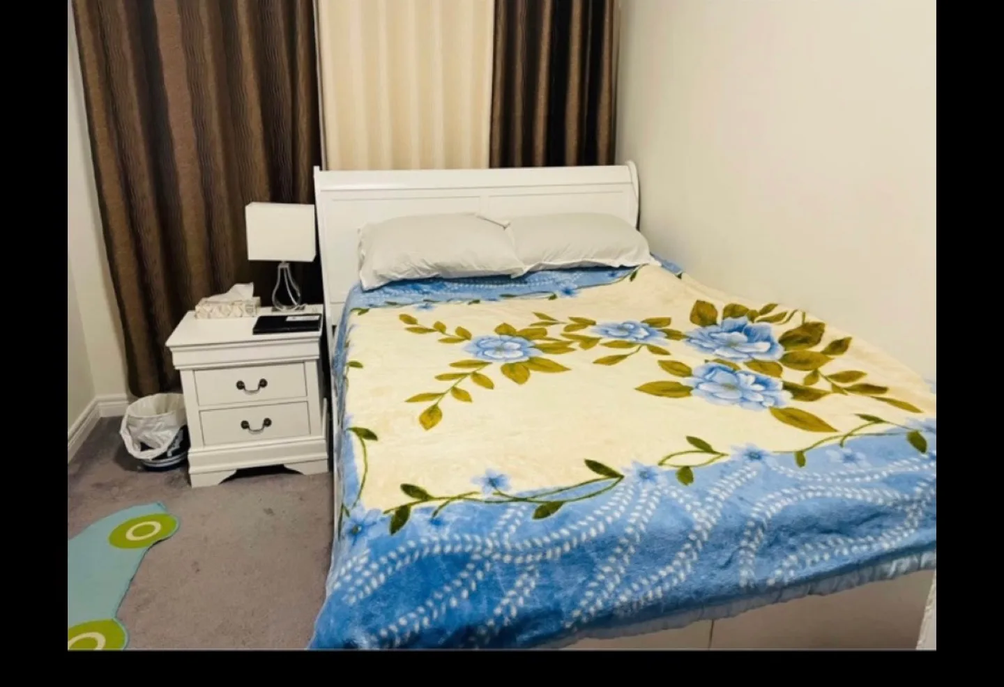 White Sleigh Bed with Nightstand image indicator(2)