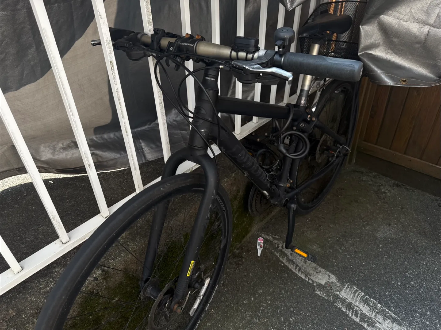 Black Hybrid Bicycle image indicator(7)