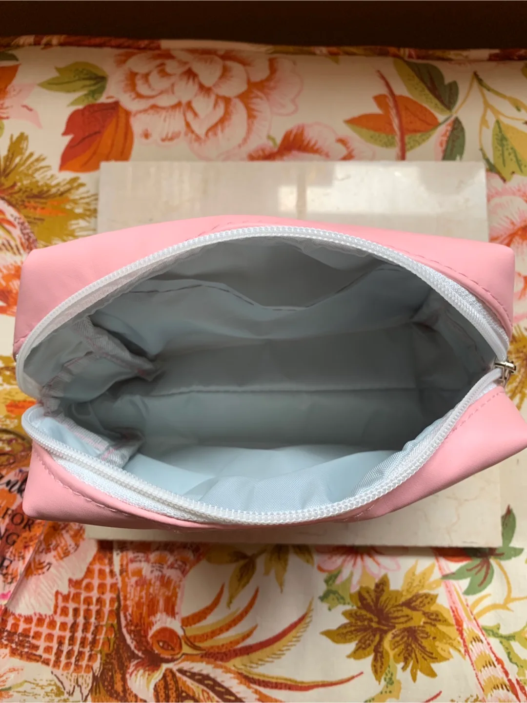 BNNU Pink Cosmetic/Toiletries Bag and inspirational Heart🥕 image indicator(5)