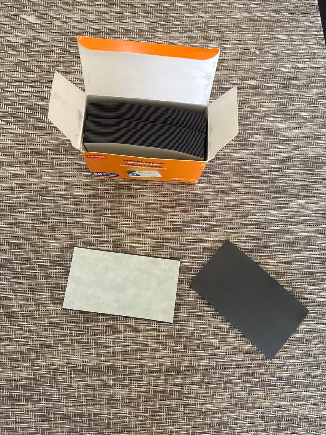 Staples Adhesive Magnets  Business Card Size🥕 thumbnail