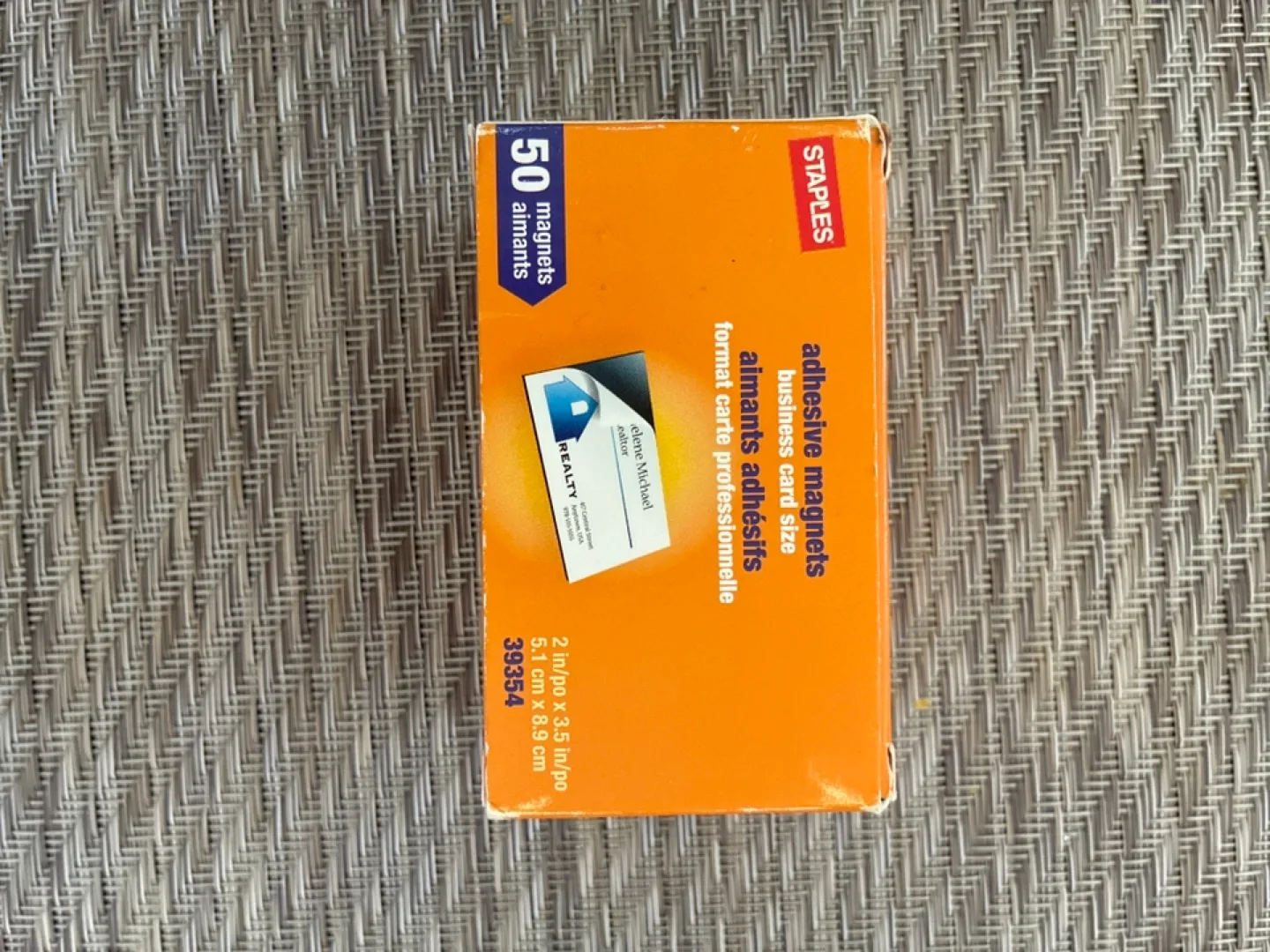 Staples Adhesive Magnets  Business Card Size🥕 image indicator(2)