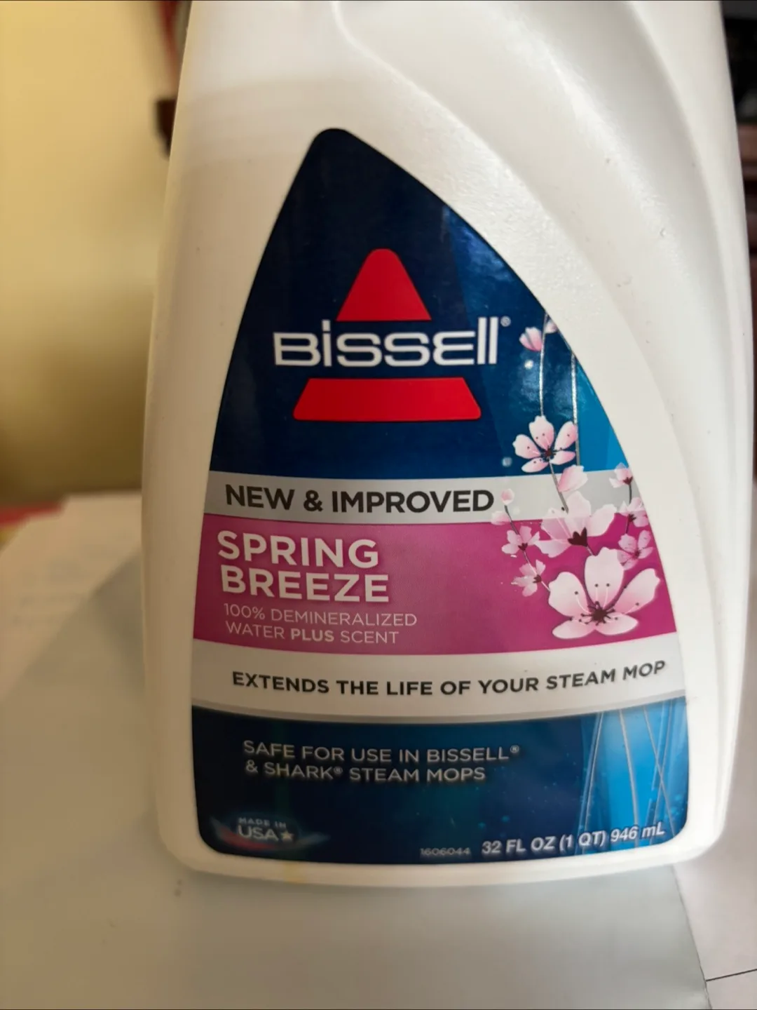 Bissell Spring Breeze Steam Mop Solution 32 fl oz image indicator(2)