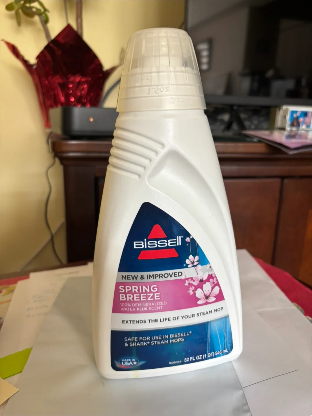 Bissell Spring Breeze Steam Mop Solution 32 fl oz thumbnail