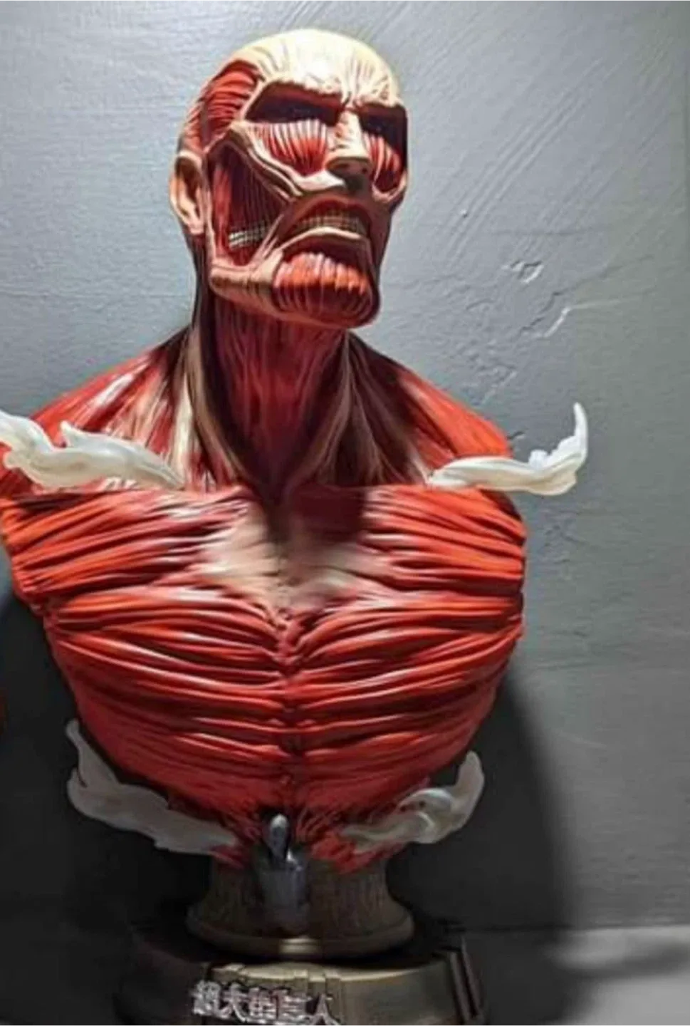 Attack on Titan Colossal Titan Bust Figure thumbnail