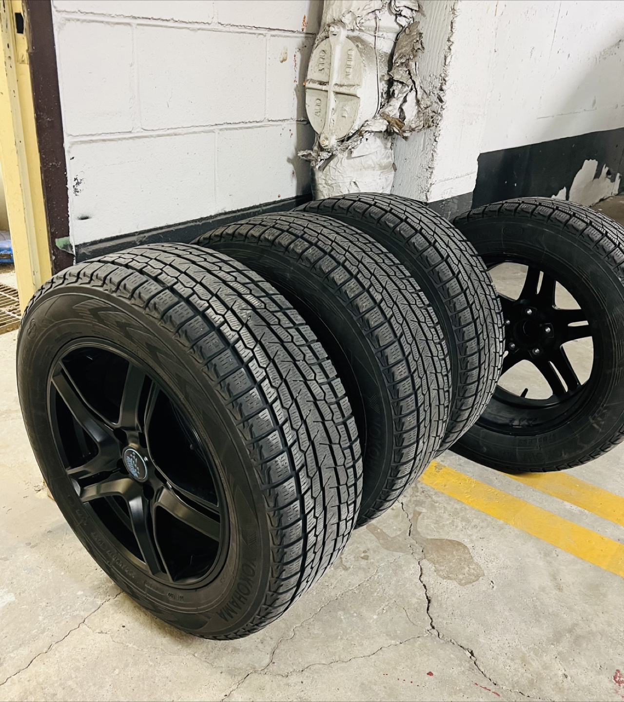 Yokohama Winter Tires on Rims - Set of 4 - photo 3