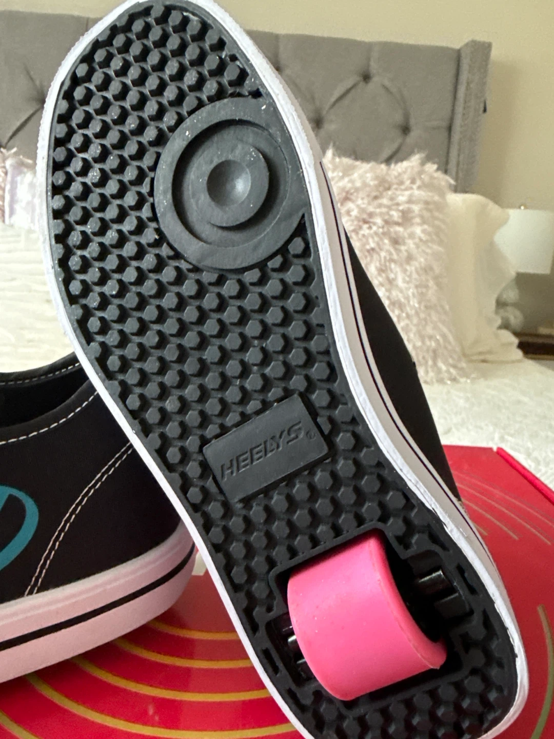 Heelys Classic Roller Shoes - Youth Size 3 - photo 2